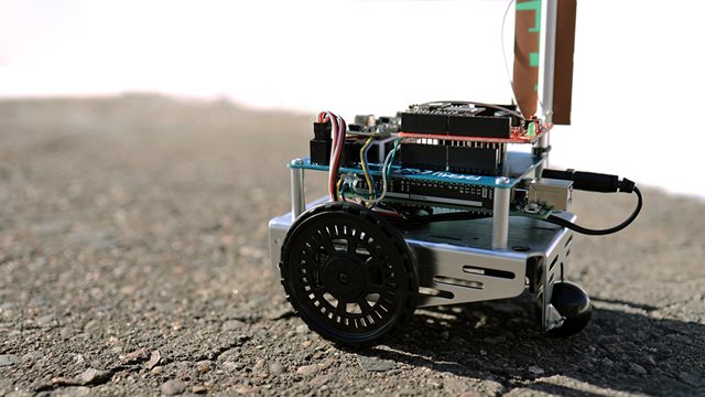 Digi地球漫游者:激励STEM机器人